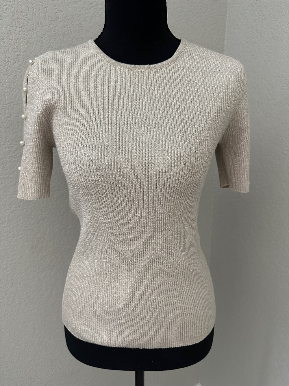 Pearl-Trim Short Sleeve Knit Top in Cream